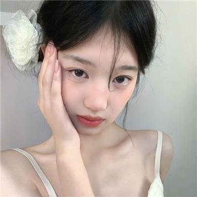 汉娜·盖茨比：道格拉斯