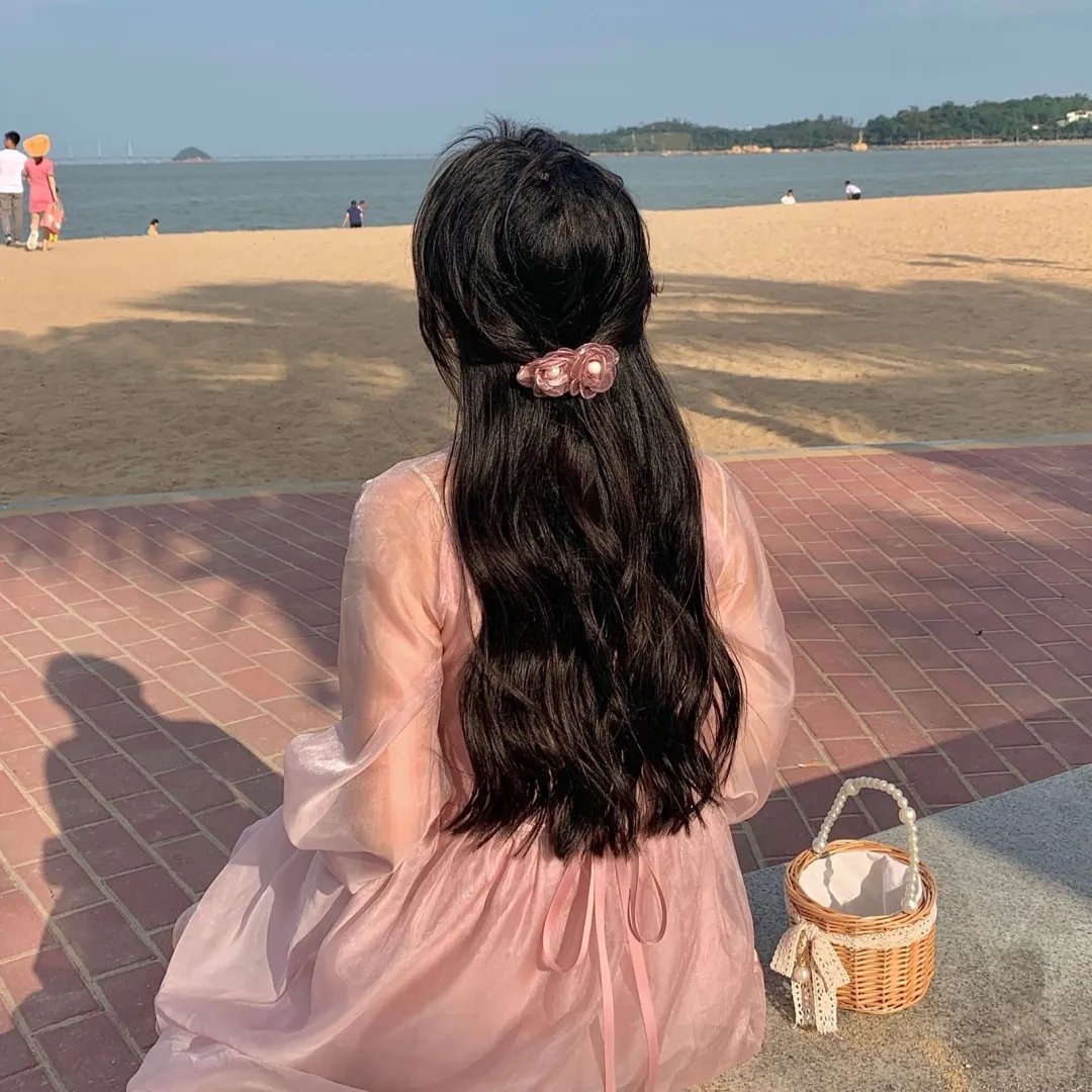 艳谍玛泰哈莉